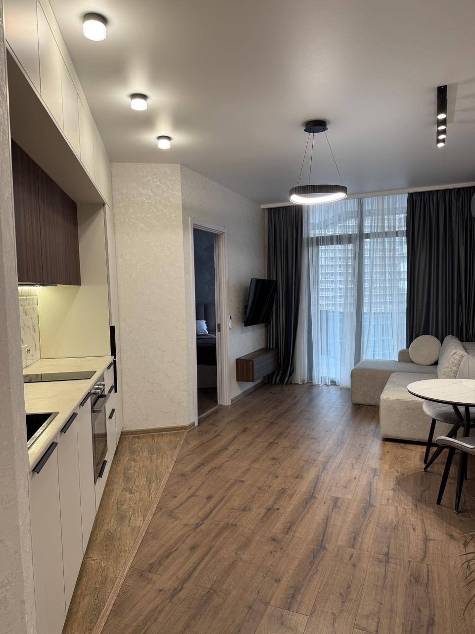 1+1-Wohnung in der Bagrationi Residence in Batumi — Foto 15