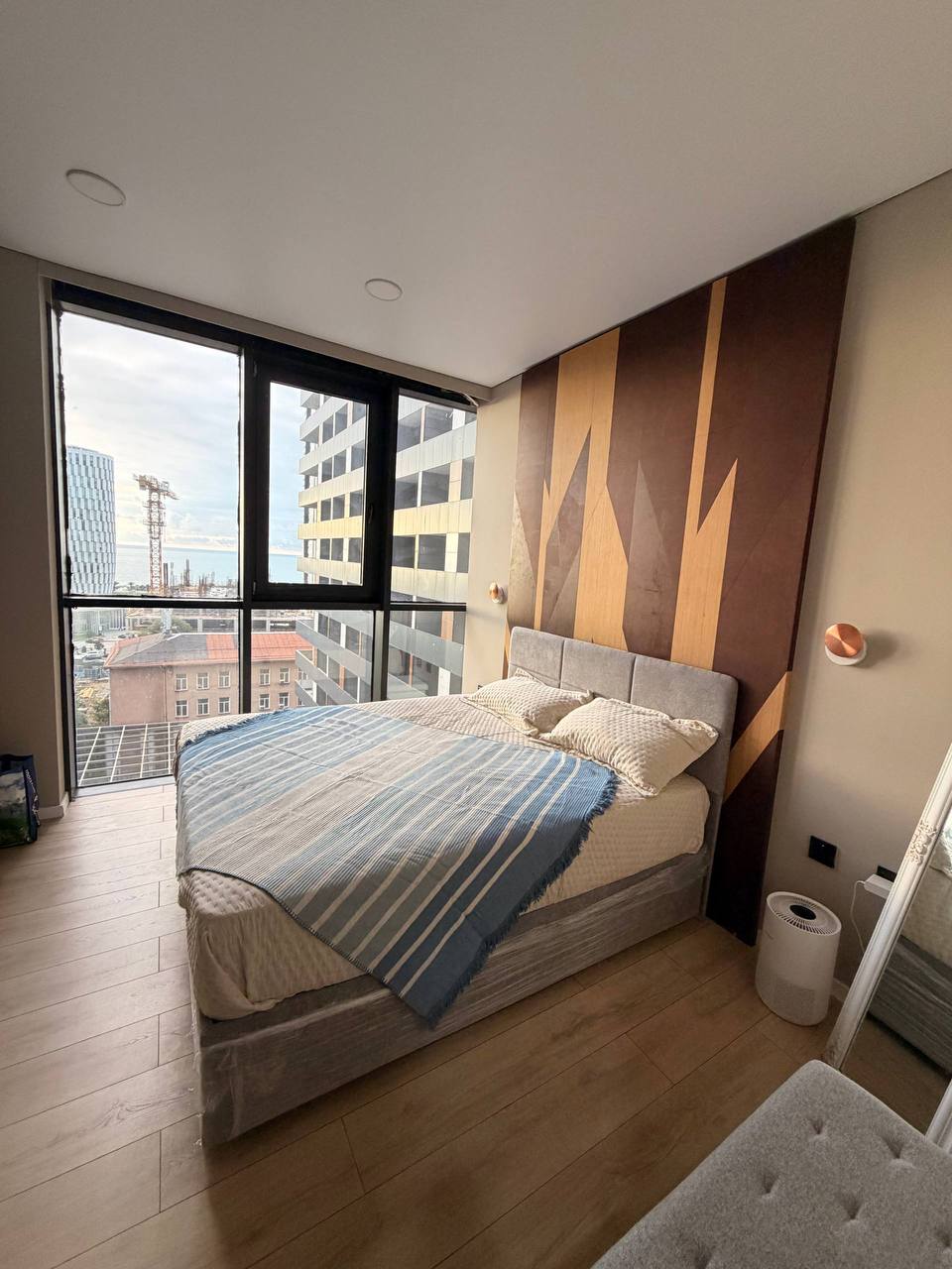 Appartamento di 81,2 m² con vista diretta sul mare in via Pirosmani 17 — Foto 8