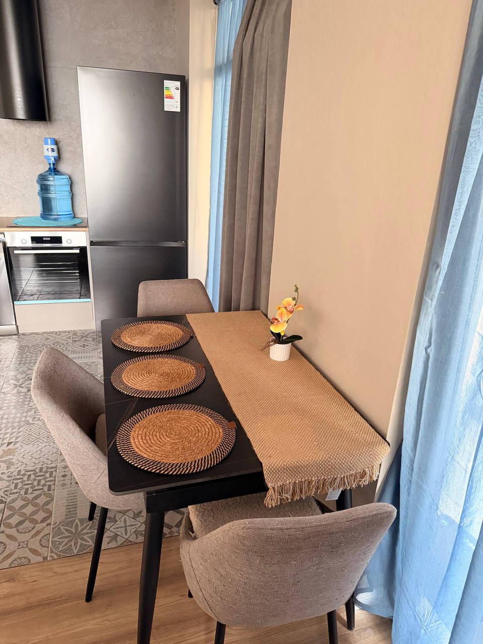 Appartamento di 81,2 m² con vista diretta sul mare in via Pirosmani 17 — Foto 6