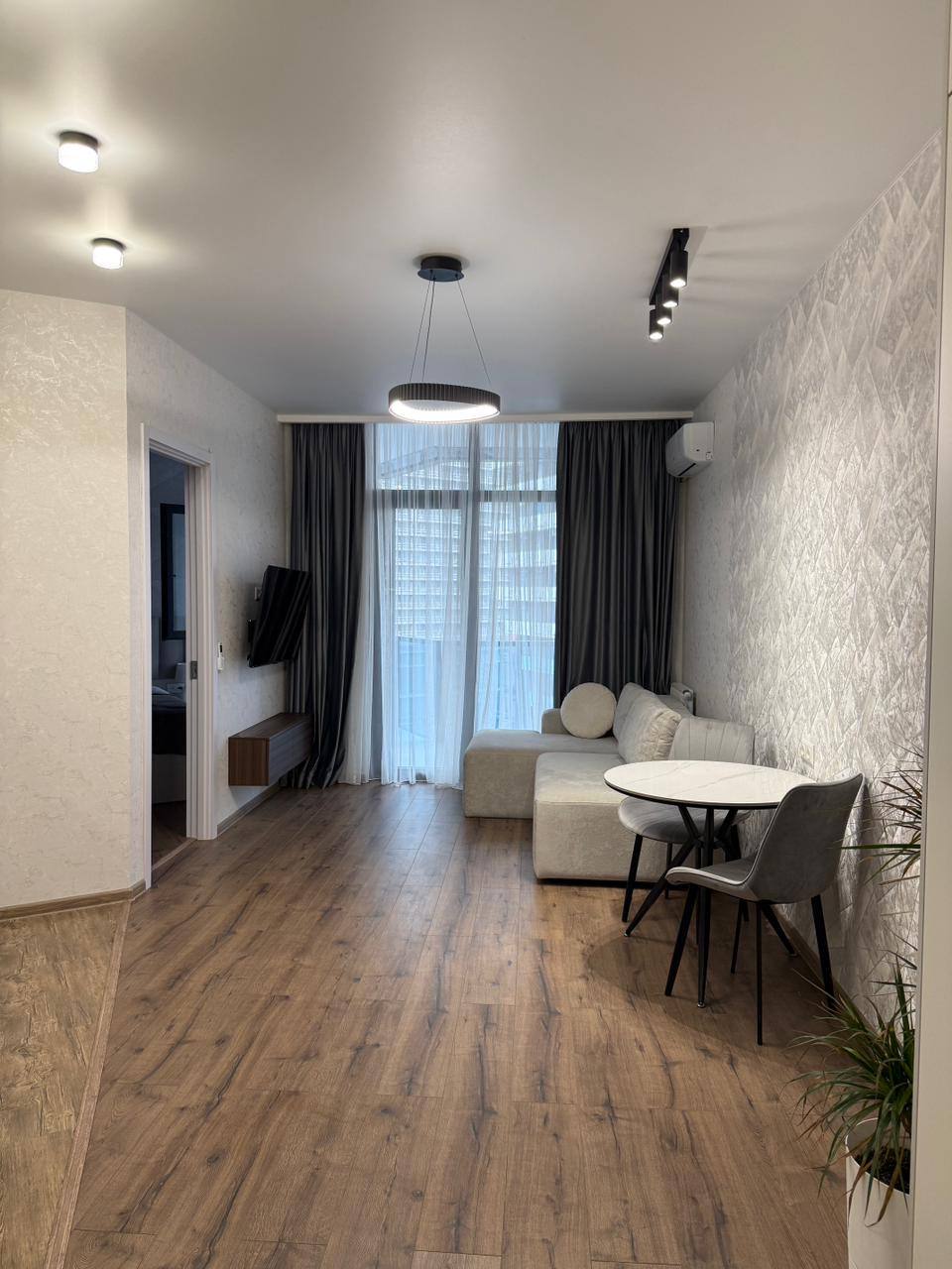 1+1-Wohnung in der Bagrationi Residence in Batumi — Foto 7
