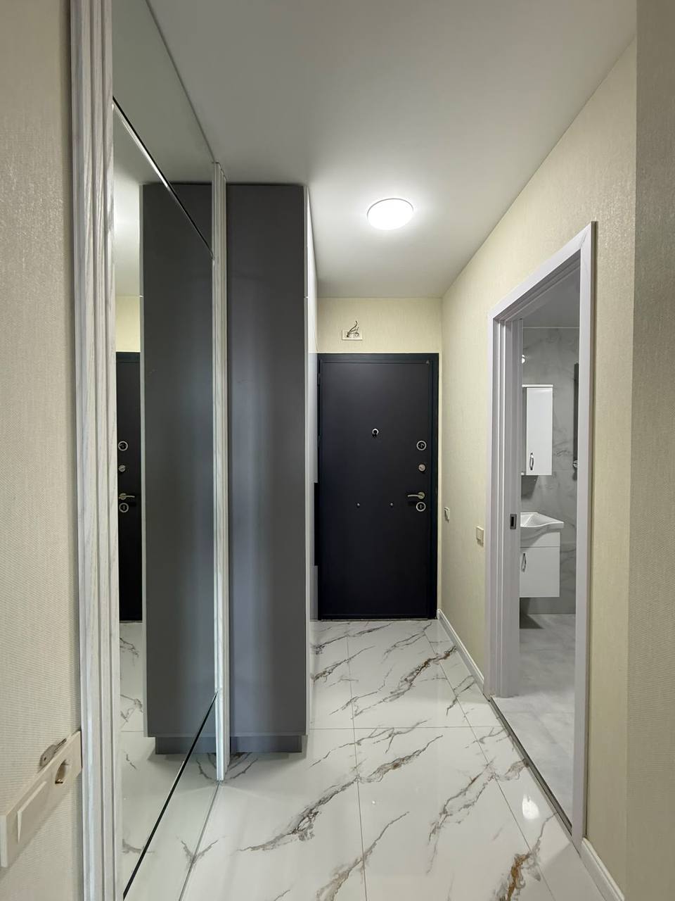 Студия в Bagrationi Residence с видом на стадион — Фото 4