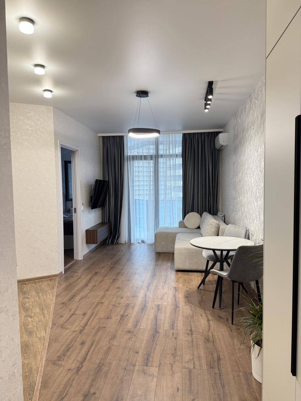 1+1-Wohnung in der Bagrationi Residence in Batumi — Foto 2