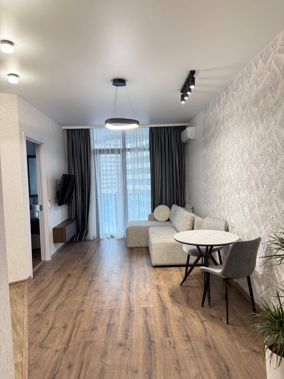 1+1-Wohnung in der Bagrationi Residence in Batumi — Foto 5